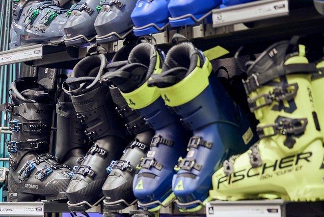 Ski & Skischuh Verleih in Sölden